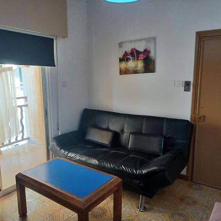 Terpsichore Holiday Apts ลิมาซอล ภายนอก รูปภาพ