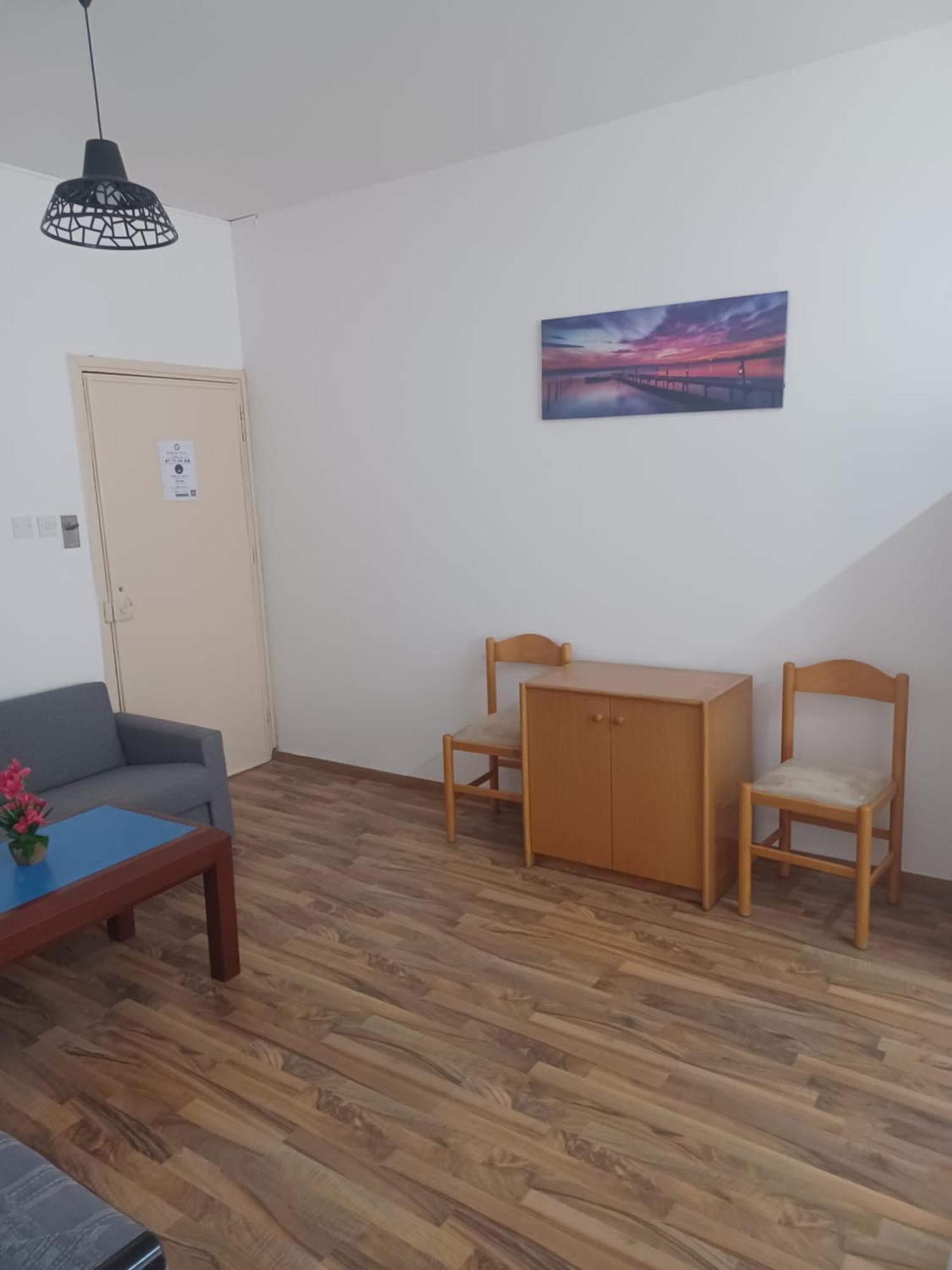 Terpsichore Holiday Apts ลิมาซอล ภายนอก รูปภาพ