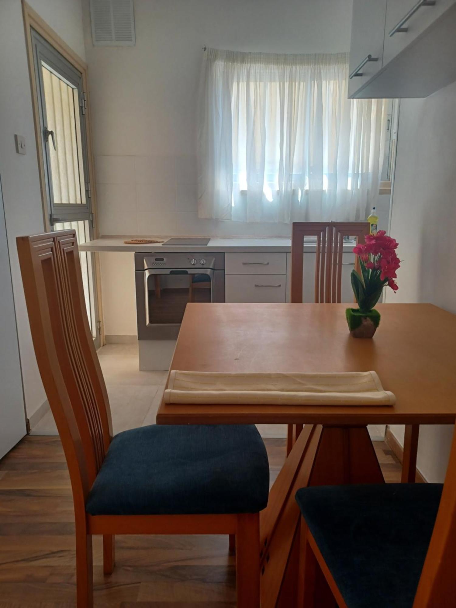 Terpsichore Holiday Apts ลิมาซอล ภายนอก รูปภาพ