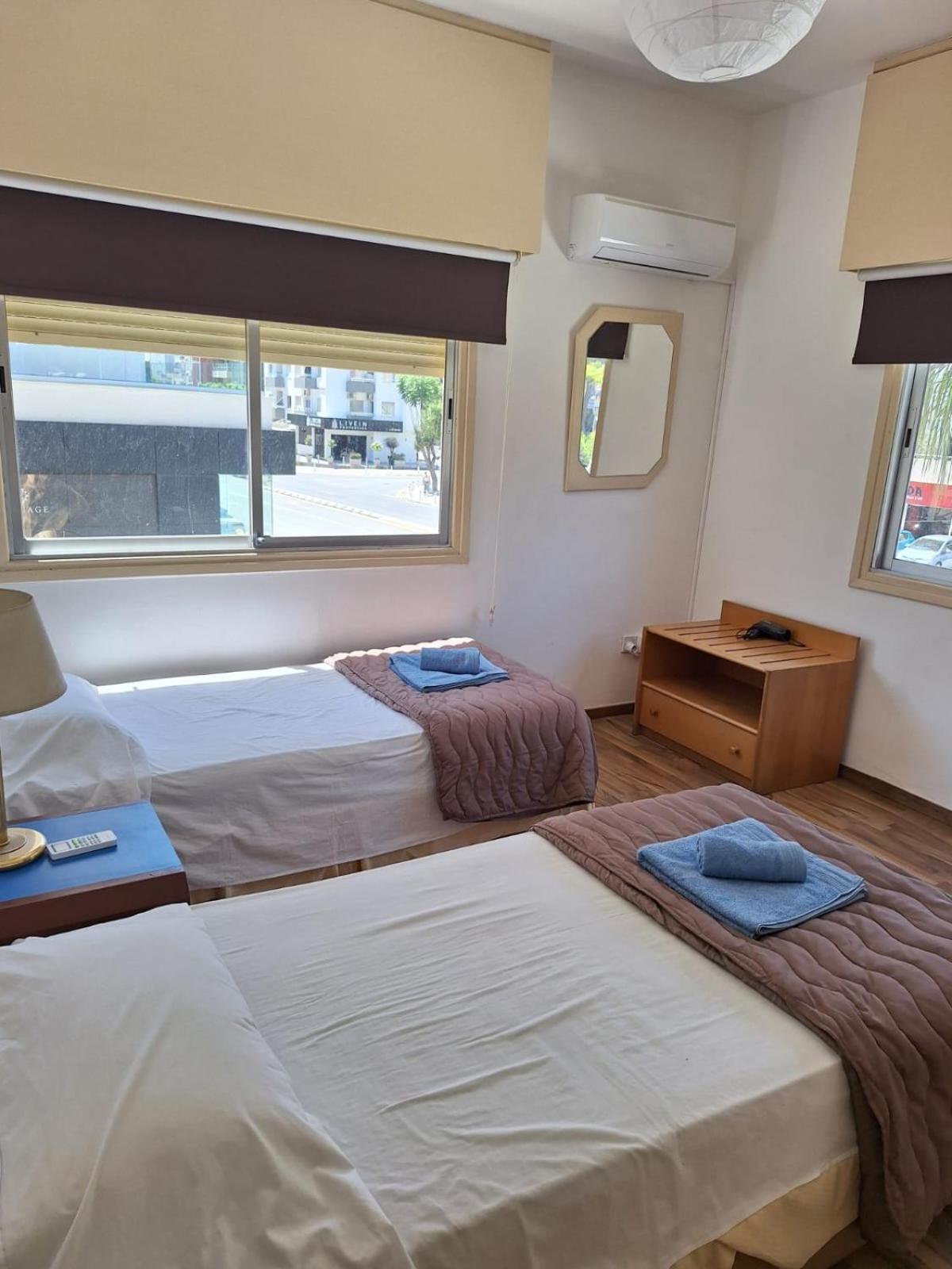 Terpsichore Holiday Apts ลิมาซอล ภายนอก รูปภาพ