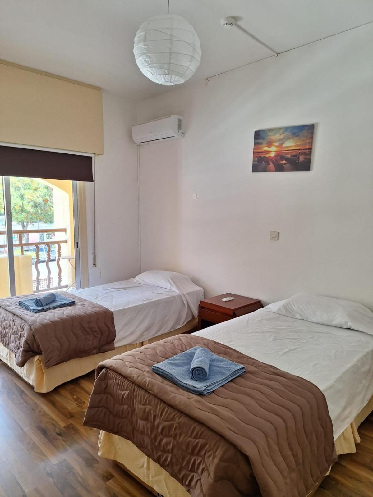 Terpsichore Holiday Apts ลิมาซอล ภายนอก รูปภาพ