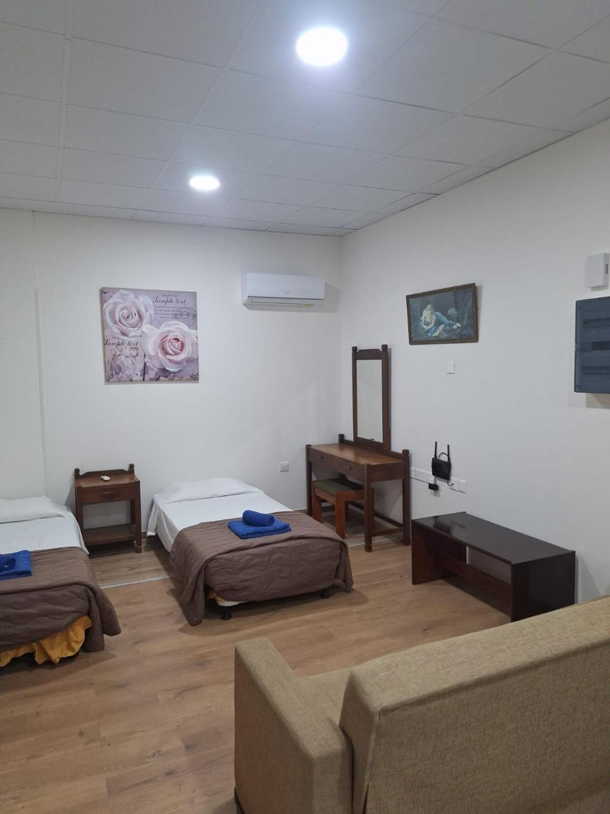 Terpsichore Holiday Apts ลิมาซอล ภายนอก รูปภาพ